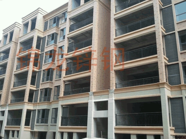常德市澧县小区黑色锌钢阳台护栏客户应用案例